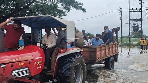 Flood Water on Herwad-Terwad, Majrewadi-Kurundwad route