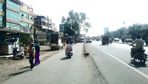 तळेगाव-चाकण रस्त्यावर अवजड वाहनांना बंदीबाबत २४ तासांत निर्णय