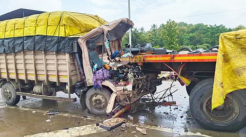 Accident on Mumbai-Goa highway