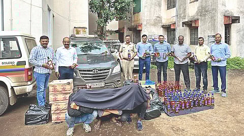 Nashik Crime Three suspects arrested in the case of illegal liquor traffic