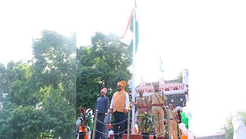 जळगाव ध्वजारोहण