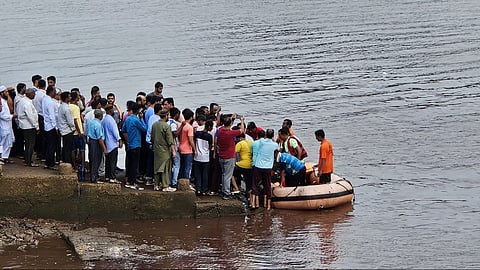 3 tourists from Mahabaleshwar drowned in the river!