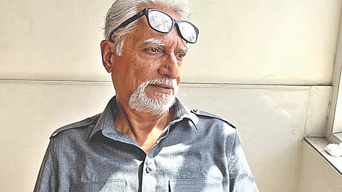 प्रविण मानकर, कॅमेरा संग्रहाक, नाशिक.