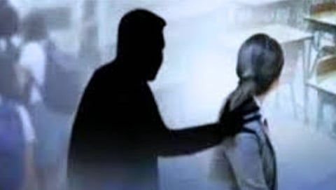A minor girl was molested by three murderers in Savada