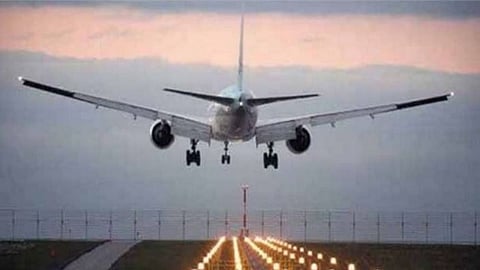 Kolhapur-Delhi flight