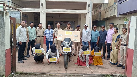 Dhule Crime
Gang with fake wife arrested for extorting money by faking marriage