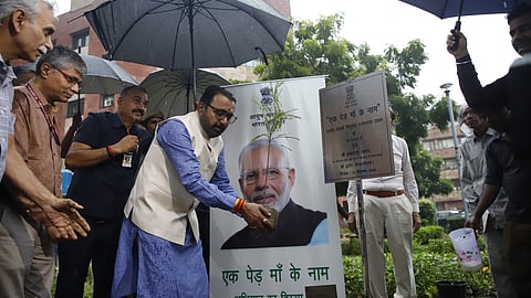 Ek Pedh Maa Ke Nam campaign