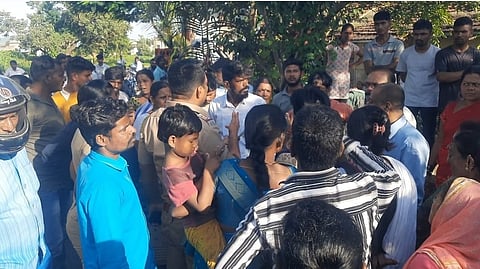 Kolhapur Kasarwadi angry mob