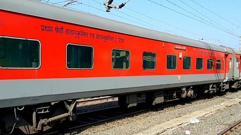 Stone pelting on Ahmedabad - Howrah Express