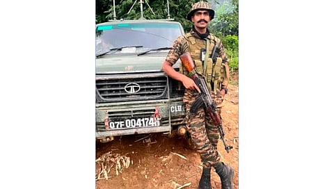 मुरबाडच्या मातीतील सैनिक अनिकेत जयदीप अढाइगे