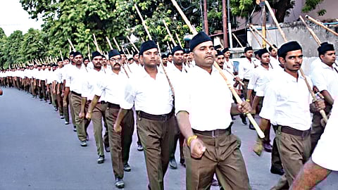 विजयादशमी, राष्ट्रीय स्वयंसेवक संघ संचलन
