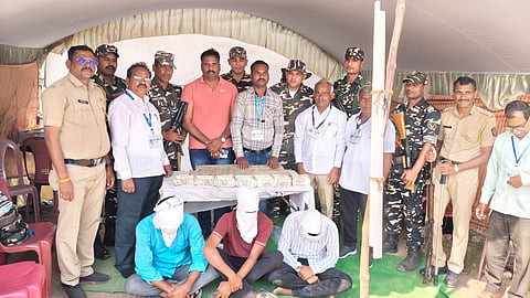 Hingoli private bus 90 lakhs seized