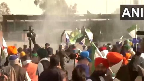 शंभू सीमेवर शेतकऱ्यांचा पुन्हा एल्गार; पोलिसांनी अश्रुधुराच्या नळकांड्या फोडल्या