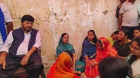 Ramdas Athawale Meet Santosh Deshmukh Family