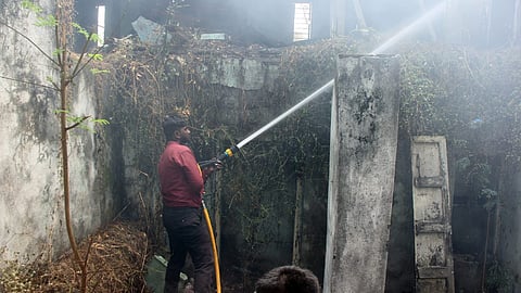 Atpadi Sarkarwad fire