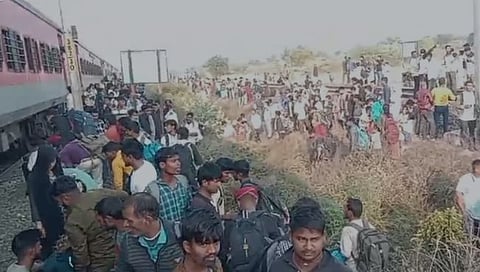 Jalgaon Train Accident