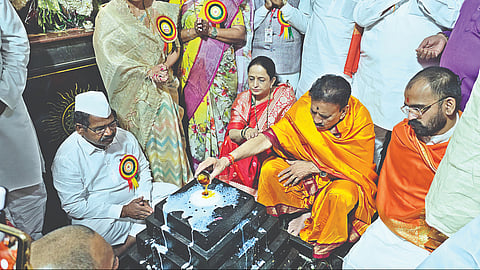 Nashik : संत निवृत्तिनाथ महाराज संजीवन समाधीची महापूजा