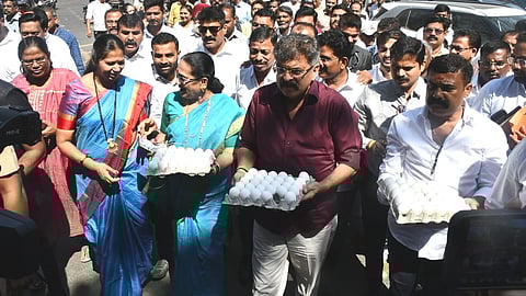 Jitendra Awad, Thane Egg Protest