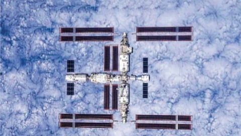 Chinese astronauts make rocket fuel and oxygen in space using 1st-of-its-kind 'artificial photosynthesis'
