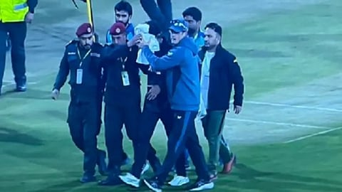 पाकिस्तानचा कामचुकारपणा उघड! निकृष्ट मैदानामुळे न्यूझीलंडचा क्रिकेटर जखमी (Video)