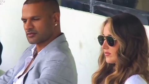 Shikhar Dhawan spotted Girlfriend