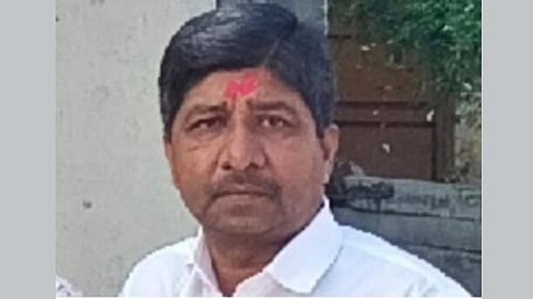 gramsevak caught red-handed