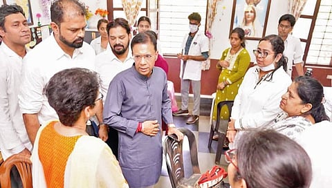 health-minister-viswajit-rane-announces-5000-to-7000-new-jobs-in-health-sector
