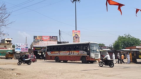 Paradh village bus stop issue