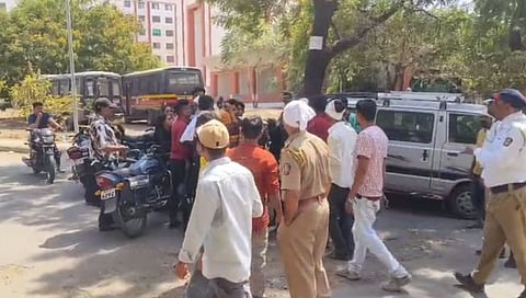 Husband-wife dispute, relatives freestyle fight in SP office