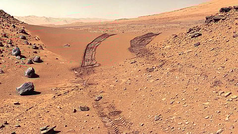 Mars hill formations