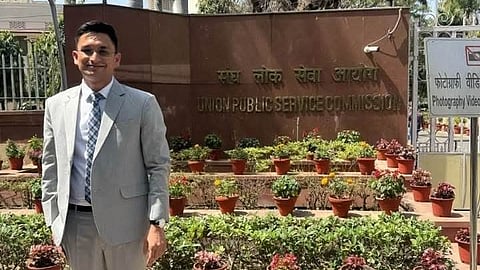 Dr. Akshay Munde of Gopinathgad passed UPSC