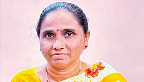 Woman found under truck dies on the spot