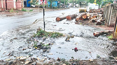 Heavy rain in Islampur