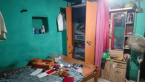 Gold and cash stolen in Kasba Sangav