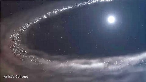 ice-particles-and-dust-found-around-star
