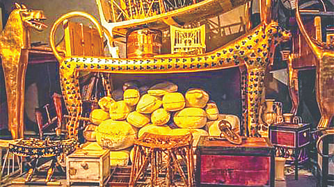 Treasure of gold and silver from a three-thousand-year-old tomb