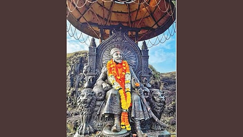 Raigad coronation controversy