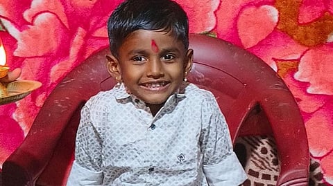 Boy Dies in Road Accident in Kankanwadi