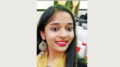 Virar Girl Ends Life in Mumbai College
