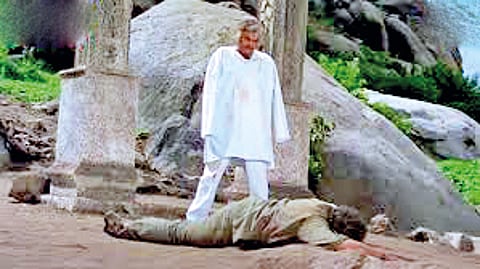 ‘शोले’मध्ये ठाकूर गब्बरसिंगला आता मारणार