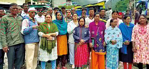 Mahabaleshwar Tourists Stranded |