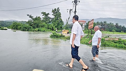 south-goa-collector-orders-drain-cleaning-in-paroda-after-kushavati-flood