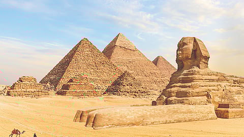egyptian pyramids built by skilled workers not slaves