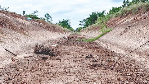 signs-of-delay-in-irrigation-projects