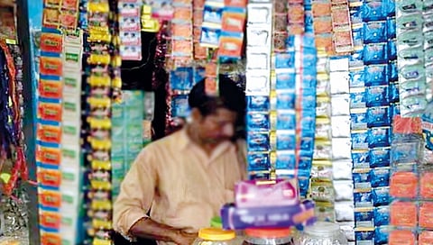 gutkha-mafia-dominates-highways-100-crore-daily-trade