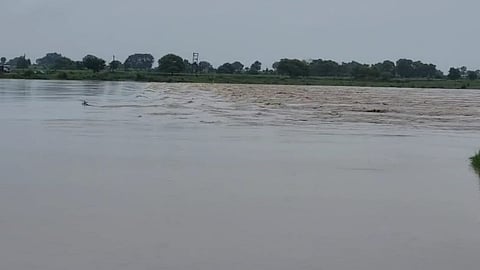Wardha River overflow