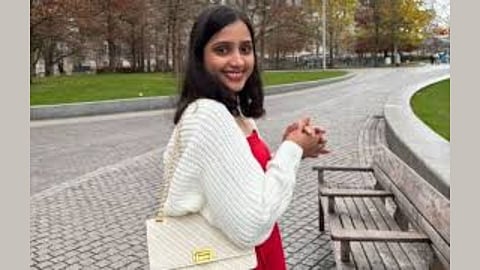 Air hostess Maithili