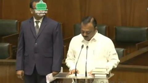 आमदार अनुप अग्रवाल