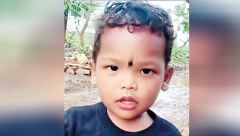toddler-dies-falling-into-mobile-tower-pit-in-jaysingpur