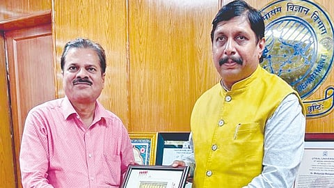 सातारा : हवामान विभागाच्या महासंचालकांच्या भेटीप्रसंगी खा. धैर्यशील मोहिते-पाटील.